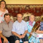 Балаклійський міський голова та секретар міської ради привітали зі столітнім ювілеєм жительку міста Балаклія Віру Мусіївну