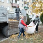 У Балаклійській громаді проводиться прибирання територій громади