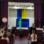 Дитячий ляльковий театр “Тимур” подарував яскраве інтерактивне дійство дітям Балаклійської громади
