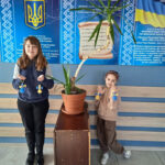 Творча година в Міловському клубі: дитячі обереги для Захисників і Захисниць України