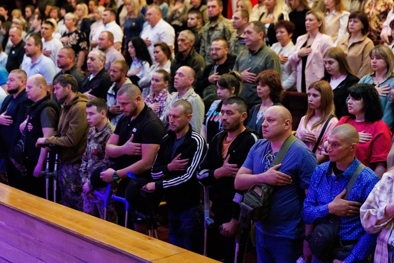 Двоє ветеранів з Балаклійської громади отримали сертифікати на житло