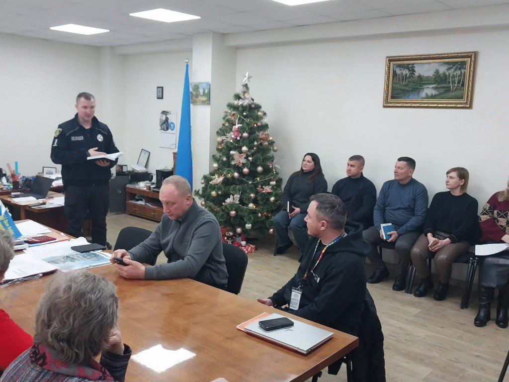 Поліцейські офіцери громади Балаклійщини взяли участь у проведені засідання робочої групи з питань покращення безпекового середовища в громаді
