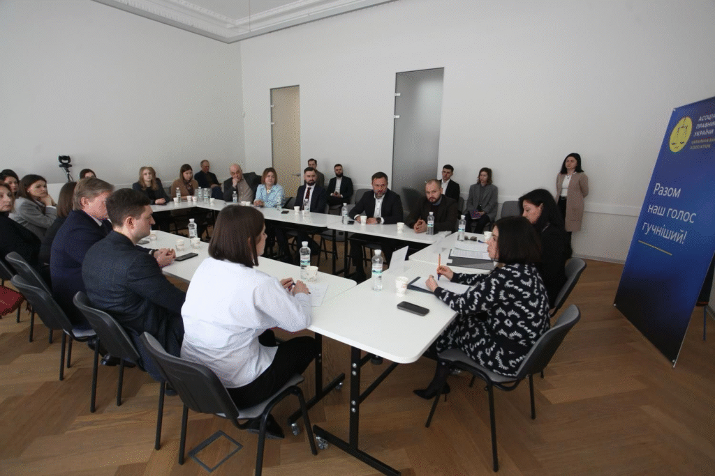 Податкова медіація, виконання судових рішень, співпраця з правоохоронцями: зустріч Лесі Карнаух із Асоціацією правників України