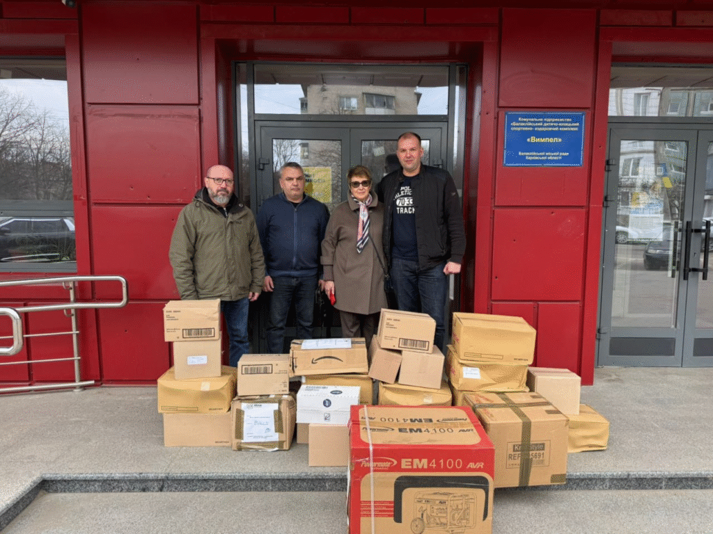 Балаклійська громада отримала гуманітарну допомогу для розвитку спортивного життя Балаклійщини.