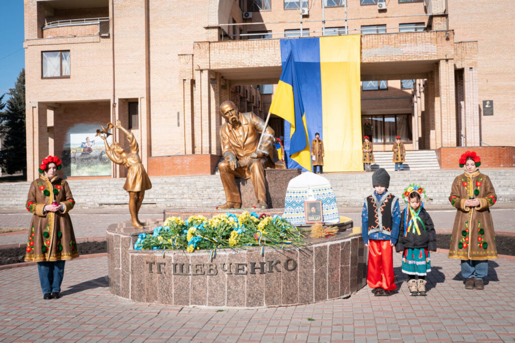 9 березня — день народження Тараса Шевченка: у Балаклійській громаді відбулися пам’ятні заходи