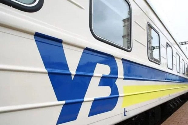 Укрзалізниця скасовує курсування окремих приміських поїздів: перелік та альтернативні автобусні маршрути